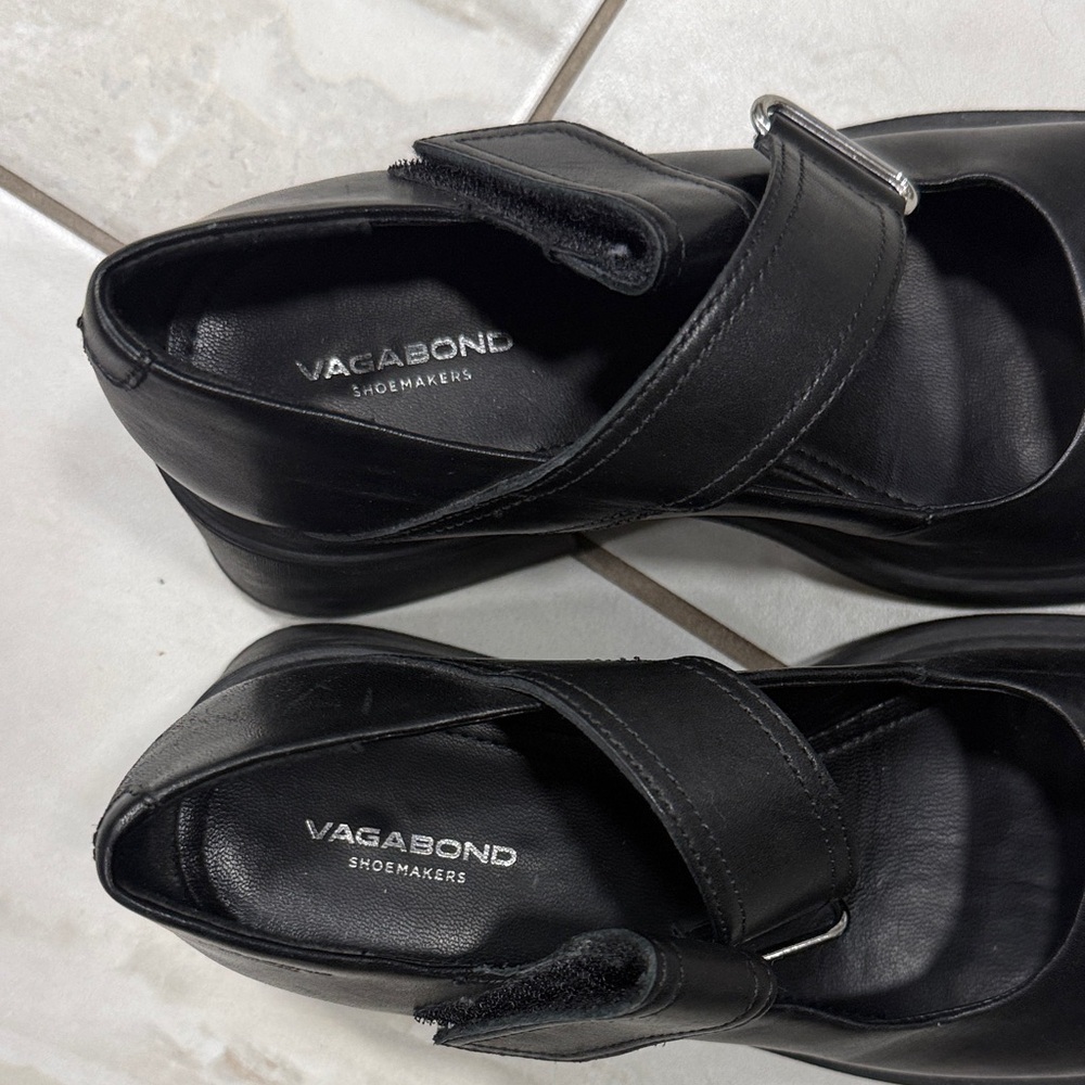 Vagabond Women's Black Leather Mary Jane Heels - Picture 6 of 8